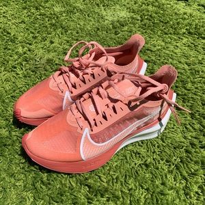 Nike wmns zoom gravity